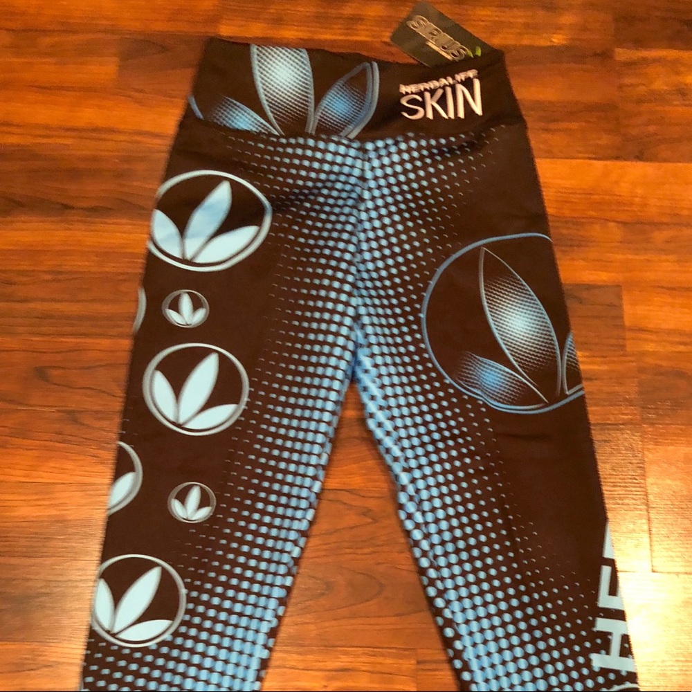 Work Out Pants - Picture 2 of 3
